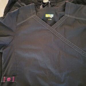WonderWink Black Scrub Set. X-Large top and X-Large pant with flare legs.